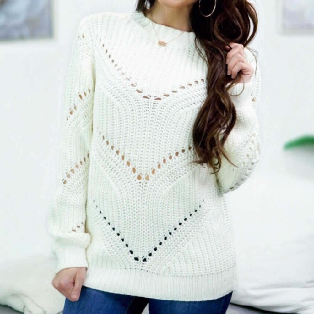 Ivory Cable Knit Sweater Size M/L